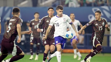 La selección de Estados Unidos se coronó nuevamente campeón de la Concacaf Nations League al vencer 2-0 a México en el AT&T Stadium para acortar la brecha.