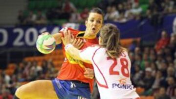 Beatriz Fernandez hizo una gran primera parte en ataque.