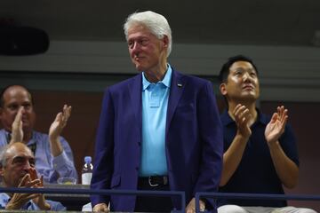 Bill Clinton, expresidente de los Estados Unidos no quiso perderse el que podía haber sido el último partido de Serena.