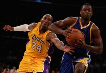 Los Lakers debutaron en el Staples con clara derrota ante los Warriors. Kobe, otra vez muy bien y exhibición de la pareja Stephen Curry-Klay Thompson.