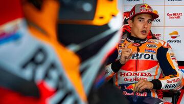 Marc M&aacute;rquez en el box del Repsol Honda en Alemania.