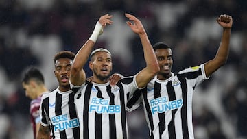 Los jugadores del Newcastle celebran un gol ante el West Ham.