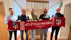 Pedraza con la directiva de la peña atlética Medinenses.