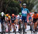 Cavendish imparable: firma el triplete y refuerza el liderato