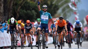 Mark Cavendish celebra su tercer triunfo en Turquía.