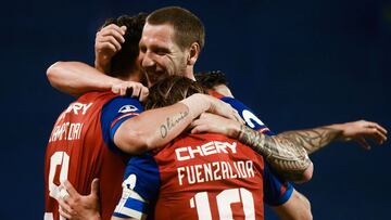 En sus dos series anteriores en la Sudamericana, los Cruzados jugaron mucho mejor de visitantes que en San Carlos. Ante Vélez deberán cambiar eso para no sufrir.