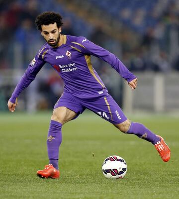 A mediados de la temporada 14/15  es cedido a la Fiorentina, donde comenzó a disfrutar de más minutos.
