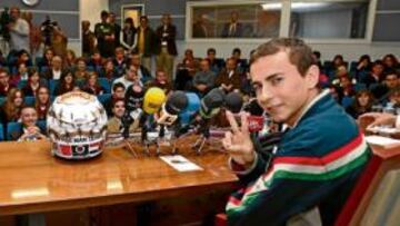 <b>AMBICIOSO. </b>Jorge Lorenzo fue el protagonista ayer en el Foro Ferrándiz-AS y encandiló a la audiencia con su sinceridad y su forma de entender la vida y la competición.
