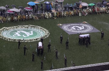 Estadio arena Conda en Chapecó, donde se celebra el homenaje a los jugadores y miembros del equipo técnico del club, fallecidos en el accidente aéreo en Colombia. 