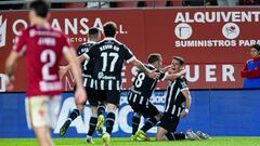 El Cartagena remonta y noquea al Murcia