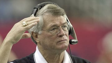En 23 temporadas como coach en la NFL con los Broncos, Giants y Falcons, Reeves obtuvo un récord de 190-65-2 en temporada regular y 11-9 en playoffs.