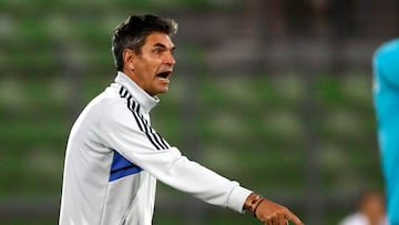 Futbol, Universidad de Chile vs Deportes Copiapo.
Fecha 9, campeonato Nacional 2023.
El entrenador de Universidad de Chile Mauricio Pellegrino es fotografiado durante el partido de primera division contra Deportes Copiapo disputado en el estadio Elias Figueroa de Valparaiso, Chile.
19/03/2023
Andres Pina/Photosport
Football, Universidad de Chile vs Deportes Copiapo.
9th turn, 2023 National Championship.
Universidad de Chile's head coach Mauricio Pellegrino is pictured during the first divsion match against Deportes Copiapo at the Elias Figueroa stadium in Valparaiso, Chile.
19/03/2023
Andres Pina/Photosport