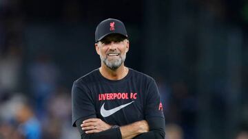 NAPLES, ITALY - SEPTEMBER 07: Head coach Jurgen Klopp of Liverpool FC looks on during the UEFA Champions League group A match between SSC Napoli and Liverpool FC at Stadio Diego Armando Maradona on September 7, 2022 in Naples, Italy. (Photo by Matteo Ciambelli/DeFodi Images via Getty Images)