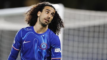 LONDON (United Kingdom), 17/04/2025.- Chelseas Marc Cucurella celebrates after scoring the 1-1 goal during the UEFA Europa Conference League quarter-finals 2nd leg soccer match between Chelsea FC and Legia Warsaw in London, Britain, 17 April 2025. (Reino Unido, Londres, Varsovia) EFE/EPA/TOLGA AKMEN