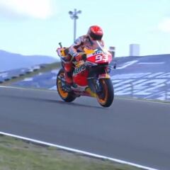 Márquez reaparece entre los mejores nueve meses después