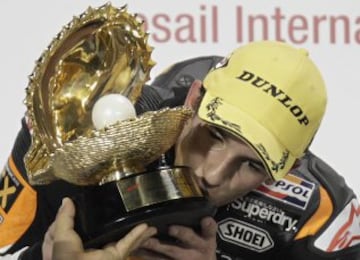 En 2012 el campeonato estuvo reñido entre Pol Espargaró y Márquez. En la penúltima carrera del Mundial, Marc tuvo que empezar la carrera desde muy atrás tras chocar en la clasificación del GP de Australia con un rival. En carrera hizo una gran remontada, llegando a la meta en tercera posición, proclamándose matemáticamente campeón del mundo de Moto 2 a falta de una carrera para el final.