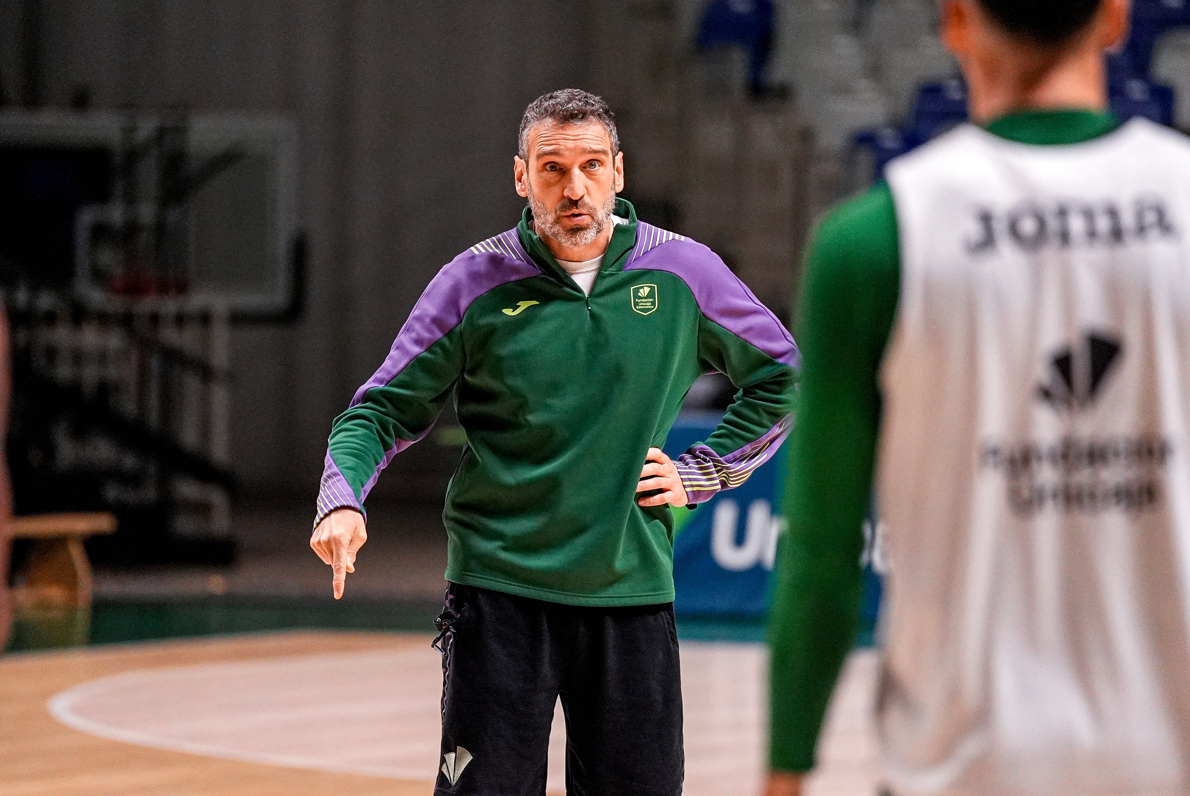 Las medidas urgentes de Ibon Navarro