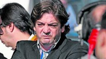 <b>PROTAGONISTA. </b>Pascual puso dinero de su bolsillo para fichar a los dos jugadores y discutía ayer los porcentajes de una posible venta.