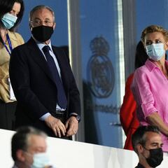 Florentino Pérez, en el palco para el debut europeo del Madrid