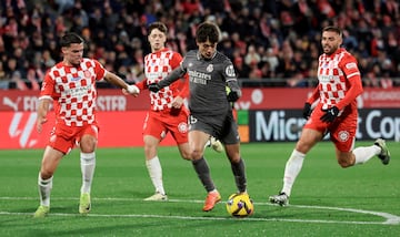 0-2. Asistencia de Jude Bellingham al espacio para la carrera del jugador turco del Real Madrid. El dorsal 15 aguanta, le gana la posicin a Miguel Gutirrez y finaliza con un disparo cruzado, raso, con la zurda, para superar la estirada de Paulo Ganazzaniga.