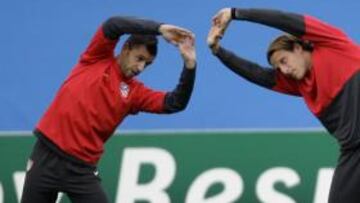 OPTIMISTA. Simao se mostró satisfecho por la imagen y el juego del equipo ante el Chelsea y confía en ganar al Madrid en el derbi del sábado.