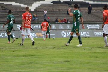 El terreno de juego de los Potros UAEM estaba en muy mal estado, el equipo recibió una multa y el partido de Copa MX entre Pumas y el del Estado de México cambió de sede a CU.