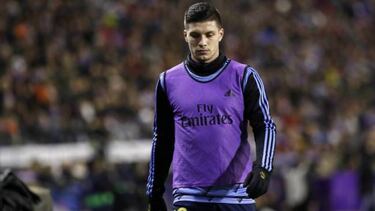 Real Madrid's Jovic facing backlash after signing Covid-19 lock down document