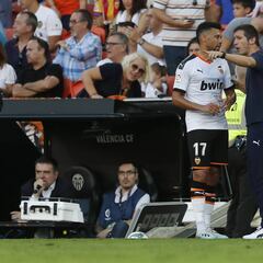 Luces y sombras en el primer mes de Celades en el Valencia