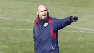 Paco Jémez durante un entrenamiento con el Rayo.