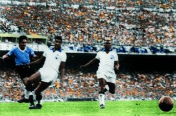 Final del Mundial de Brasil 1950. Uruguay-Brasil. Ghiggia marca el famoso 'Maracanazo'.