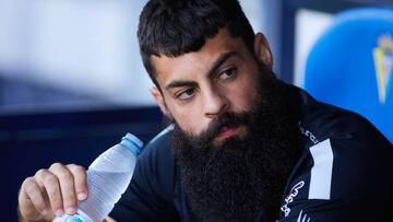 CADIZ, SPAIN - AUGUST 29: Asier Villalibre of Athletic Club looks on during the spanish league, La Liga Santander, football match played between Cadiz CF and Athletic Club at Nuevo Mirandilla stadium on August 29, 2022, in Cadiz, Spain. (Photo By Joaquin Corchero/Europa Press via Getty Images)