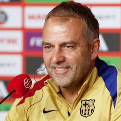 Sevilla 25/04/2025.- El entrenador de Barcelona, el alemán Hansi Flik, fue presentado en Cheville este viernes antes de la final de la Copa del Ray de Fitcoil, que se enfrenta al Real Madrid en el Cartuja Stadium, Cheville. Efe/ Julio Munos