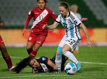 Maryory Sanchez junto a Estefanía Banini en la pasada Copa América REUTERS/Amanda Perobelli