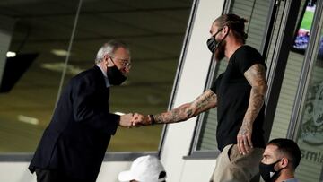 Florentino P&eacute;rez y Sergio Ramos, durante un partido del Real Madrid.