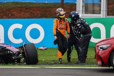 Verstappen sale desde el pit-lane