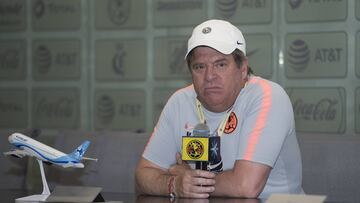 El estratega del América aseguró que la eliminación del Cruz Azul en Copa MX no es para que despidan al portugués.