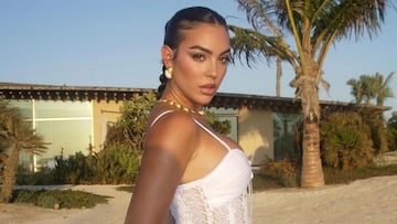 El sorprendente cambio de look de Georgina Rodríguez: se corta la trenza y la tira al mar