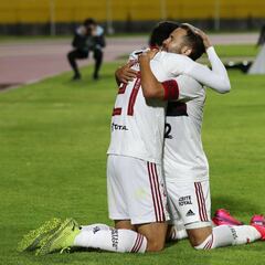 Flamengo sobrevive a Quito