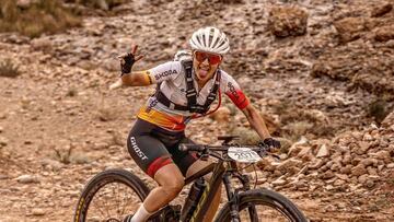 Anna Pujol, una superviviente en el desierto de Marruecos