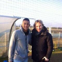 Andrés Tello fue recibido por el ícono de la Juve, Pavel Nedved