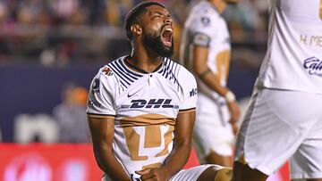 Diogo de Oliveira se lamenta después de la derrota contra el San Luis.