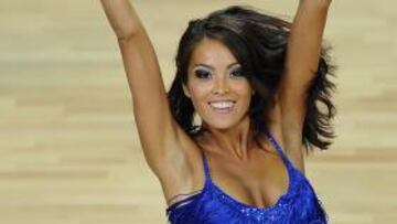 <b>'Red Foxes' sin fronteras. </b>Después de la selección USA, ellas han sido el equipo más seguido del Mundobasket. Nos referimos a las Red Foxes ("Zorras Rojas", en traducción literal y respetuosa), delicado nombre las cheerleaders del CSKA de Moscú. Con ellas sobre la pista dan ganas de programar la publicidad en los tiros libres.