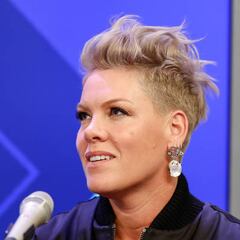 Pink disheartened over Christina Aguilera feud headlines