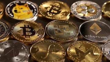 For the price he paid for the pizzas, he would now have $1 billion.