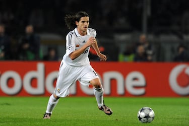 Centrocampista | Rendimiento: 121 partidos y 1 gol | Palmarés: dos Ligas, una Copa del Rey y una Supercopa de España. 