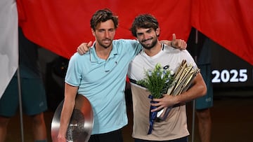 Arthur Rinderknech y Valentin Vacherot, en el Shanghai Masters.