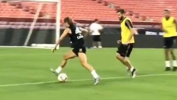 Con bicicleta incluida: la notable asistencia de Modric
