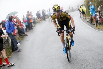 Primoz Roglic durante la etapa de hoy.  