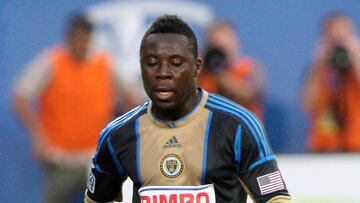 Doce clubes después, Freddy Adu vuelve a quedarse sin club
