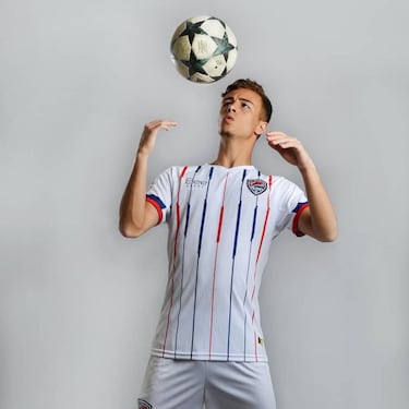 Carlos Heredia, un espa?ol jugando en el para¨ªso
